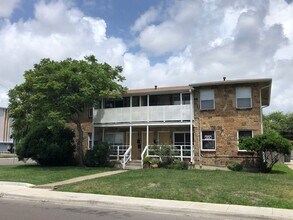Building Photo - 910 Ohio Ave