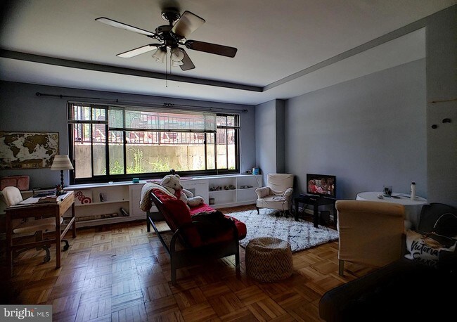 Foto del edificio - 1021 Arlington Blvd