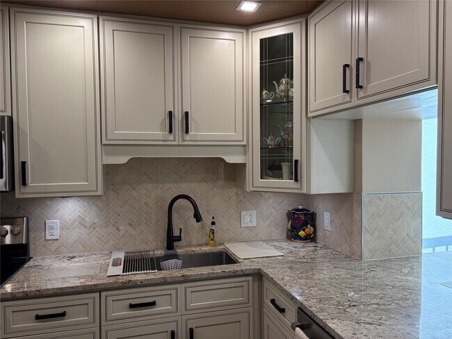 Foto del edificio - 1401 S Ocean Blvd