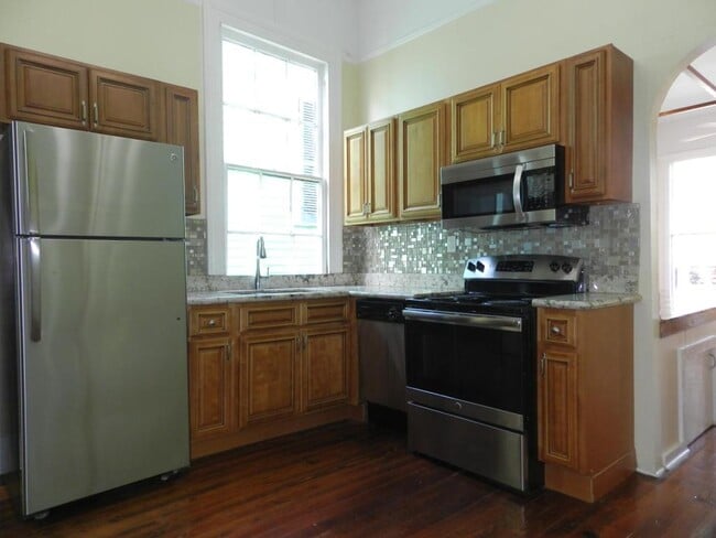 Photo - 1232 Saint Andrew St House