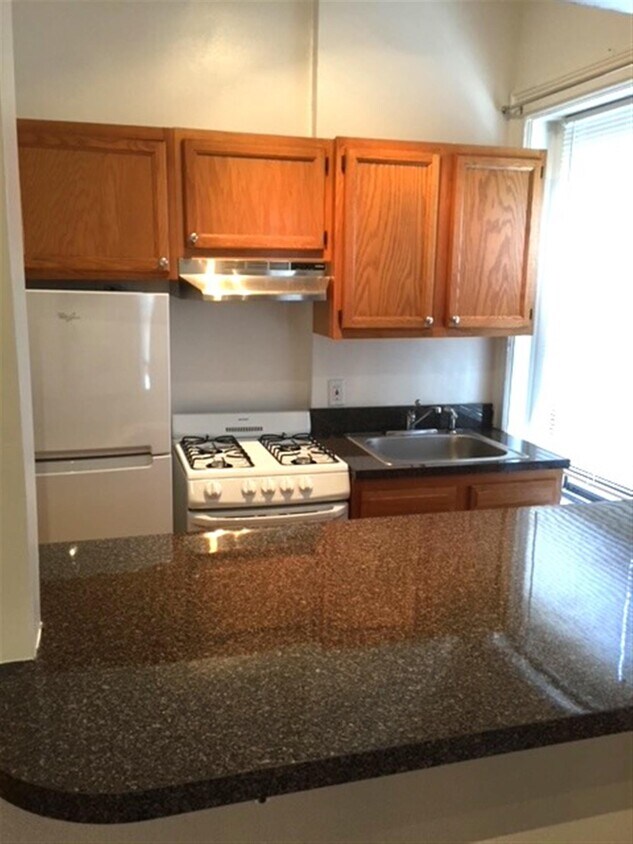 Foto principal - 898 Massachusetts Ave