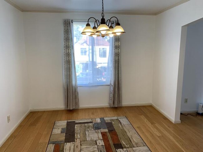 Building Photo - 2 bedroom in San Francisco CA 94116