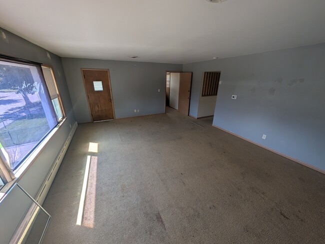 Building Photo - 3759 S 58th St