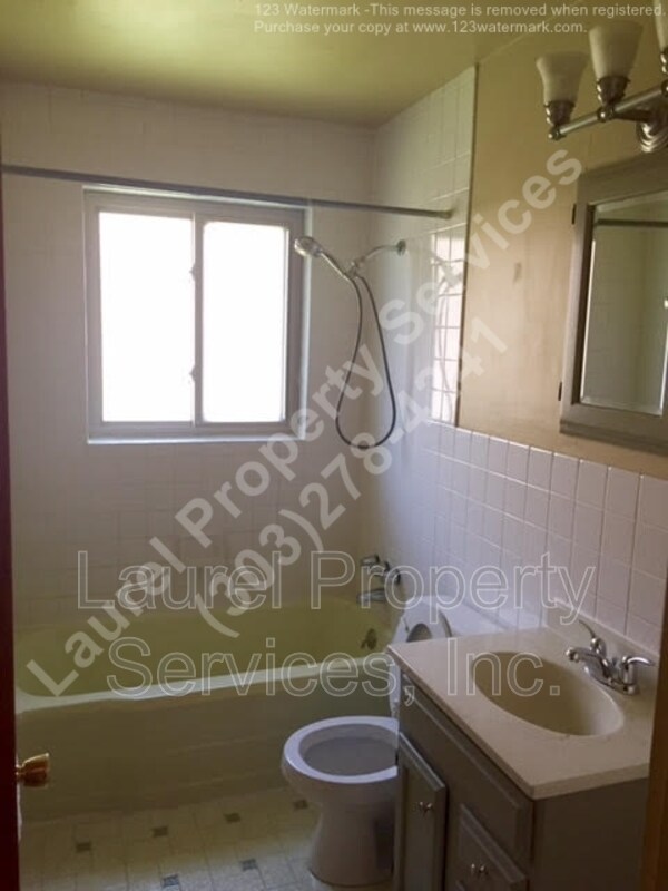 Foto del edificio - 2305 East St