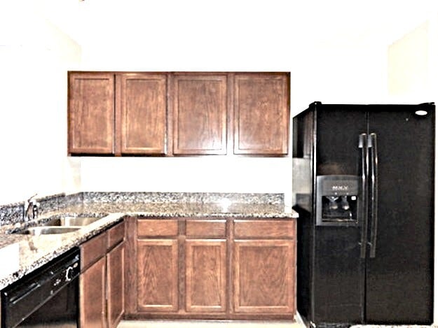 Building Photo - 2713 Sandberry Dr