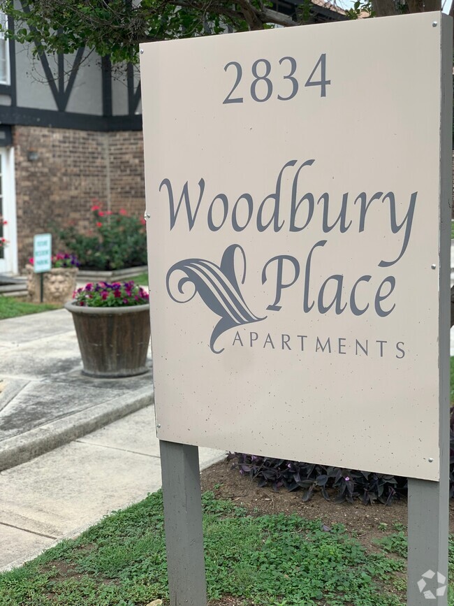 Front Office Sign - Woodbury Place