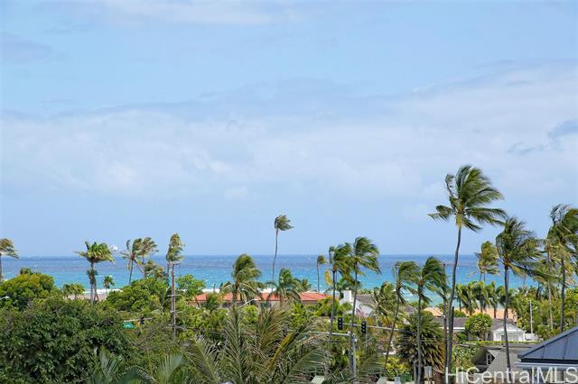 Building Photo - 4802 Analii St