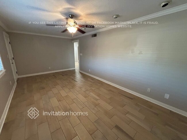 Building Photo - 4206 W Carol Ave