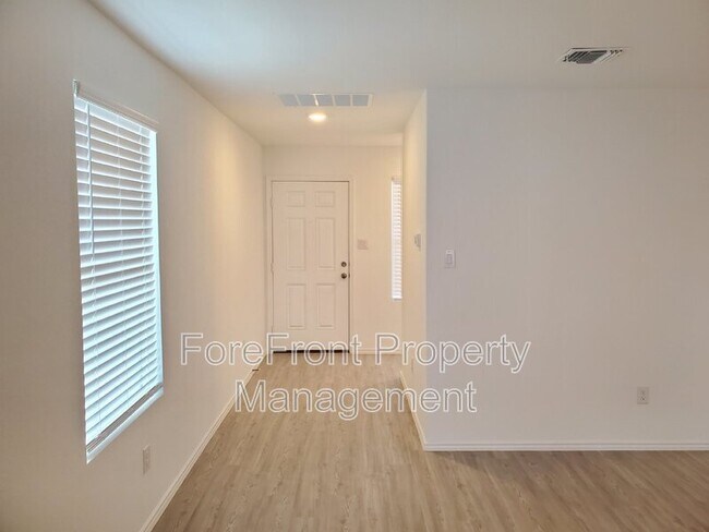 Building Photo - 6684 Cibolo Springs