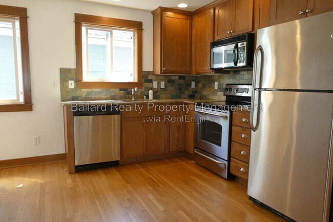 Building Photo - 4514 Dayton Ave N