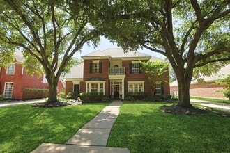 Building Photo - 7435 River Garden Dr