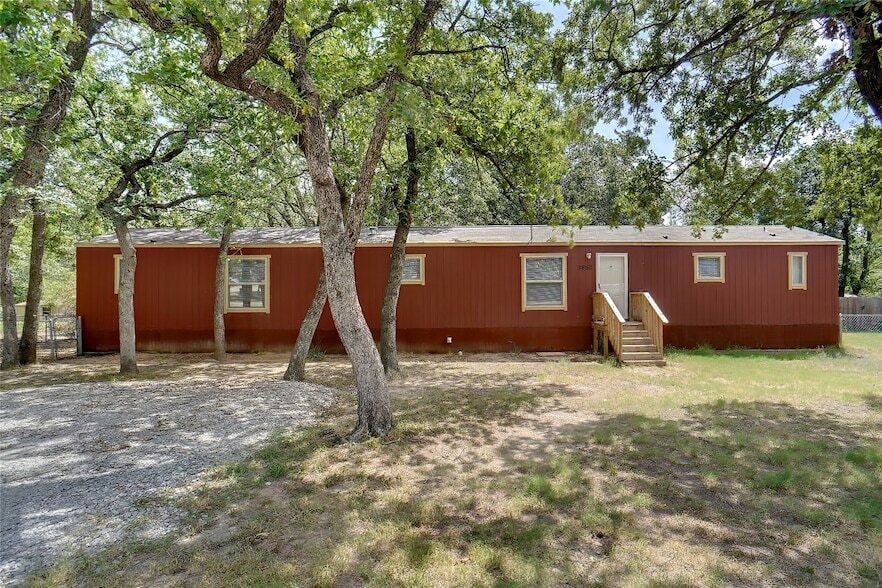 Primary Photo - 1652 Sheila Dr