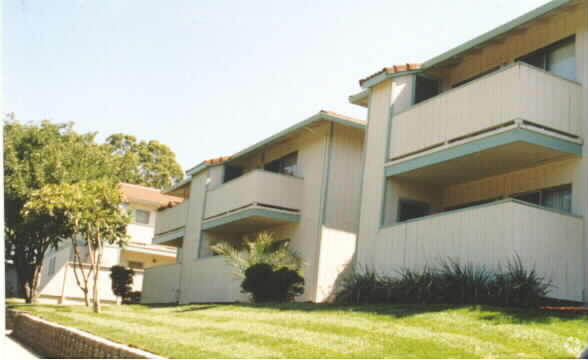Building Photo - 2170-2180 Fremont St