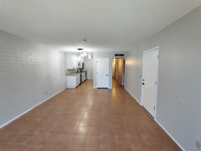 Foto del edificio - 5021 E Adams St