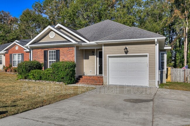 Building Photo - 2051 Sylvan Lake Dr