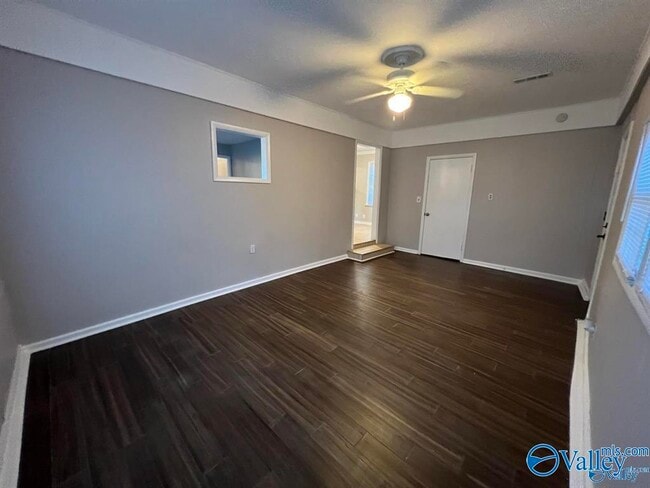 Building Photo - 3415 Mimosa Ln NW