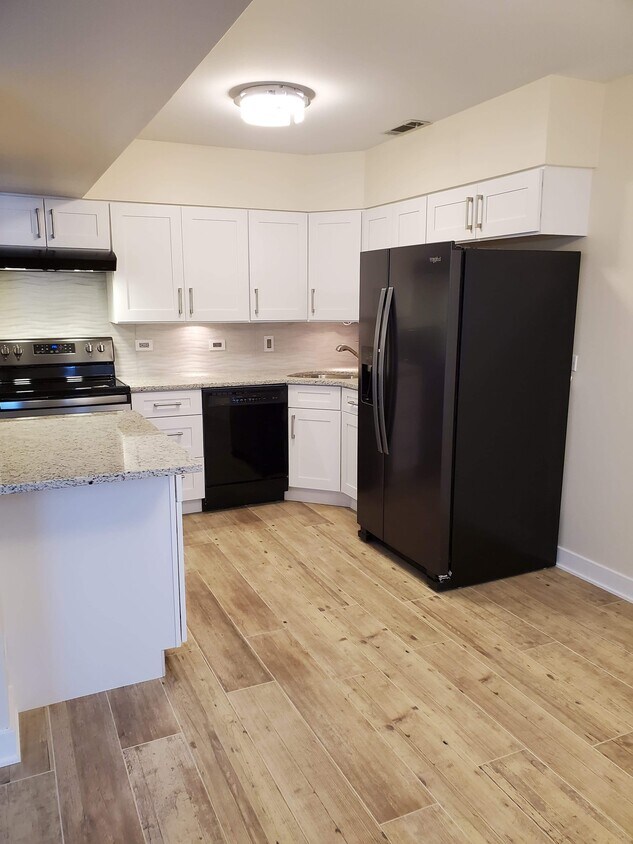 Kitchen - 197 Uteg St