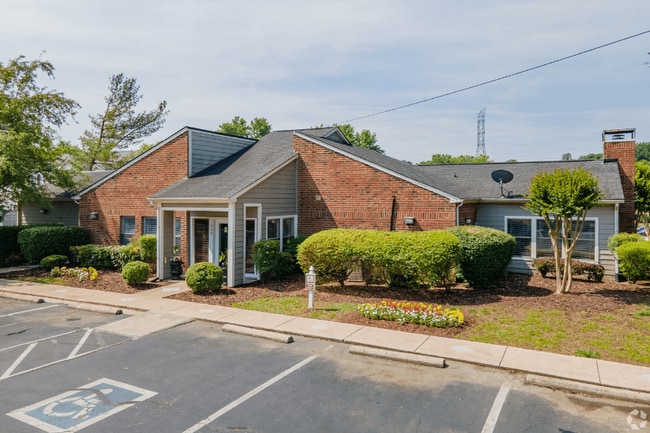 Building Photo - Creekstone Apartments