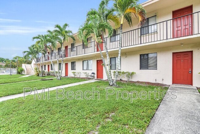 Building Photo - 700 Nottingham Cir