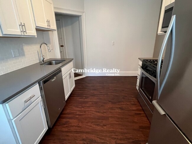 Building Photo - 107 Columbia St