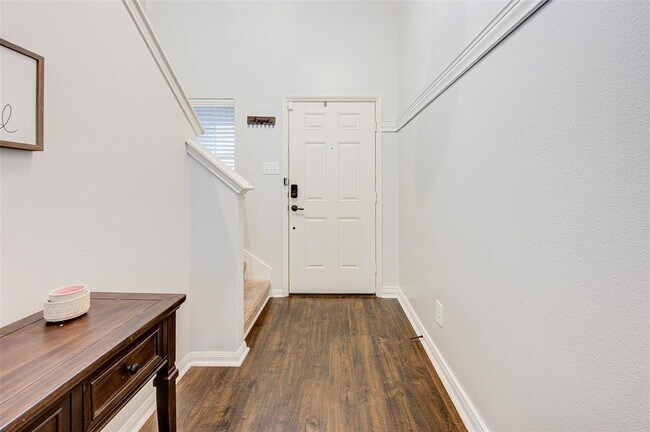 Building Photo - 2921 Seacrest Ln