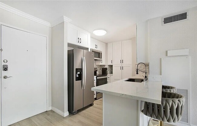 Foto del edificio - Condo for Rent with View