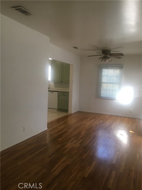 Foto del edificio - 2405 Midwickhill Dr