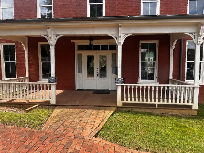 Building Photo - 120 S Cherokee St