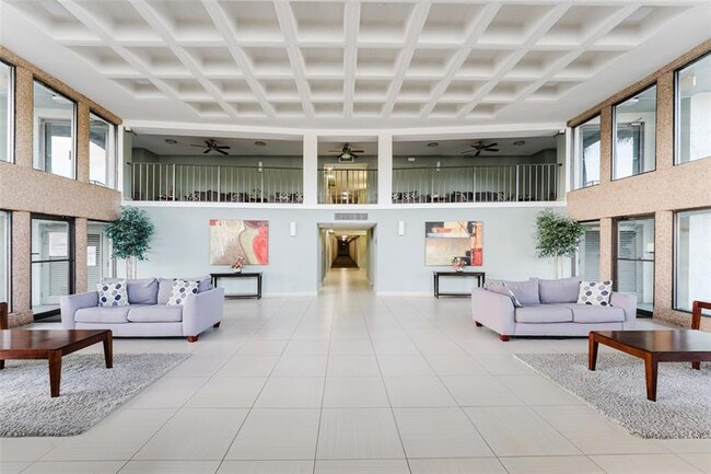 Foto del edificio - 9440 SW 8th St