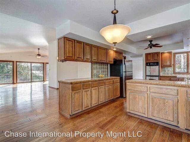 Foto del edificio - 2565 W Lake Ridge Shores