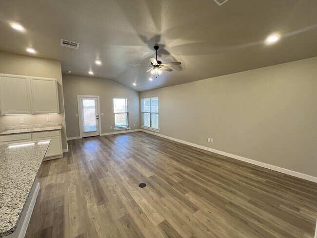 Foto del edificio - 1301 Ross Ave