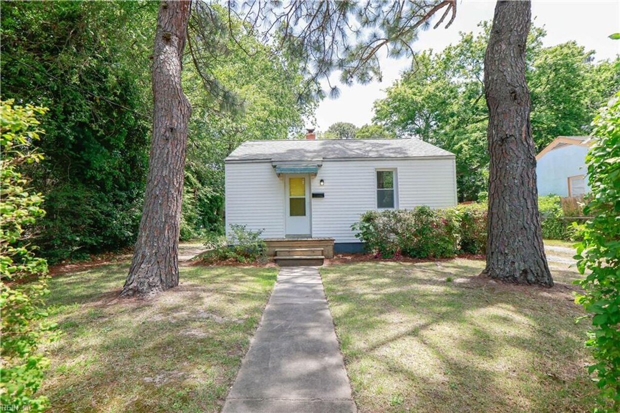 Primary Photo - Cozy 2-Bedroom with Modern Upgrades