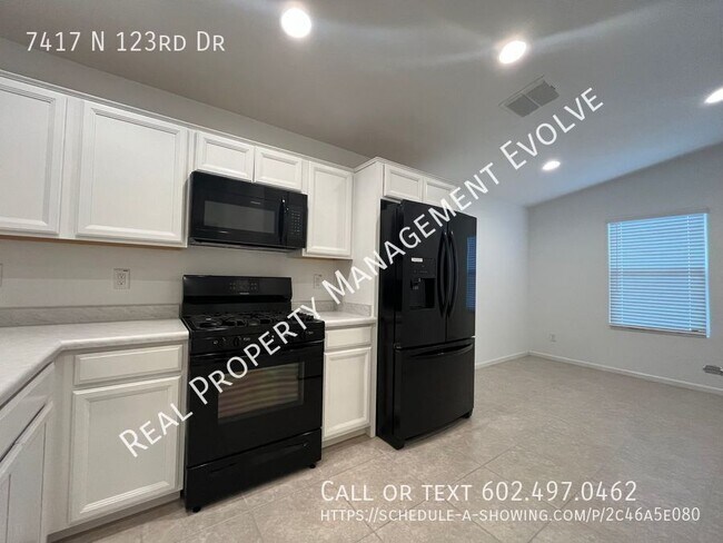 Building Photo - 7417 N 123rd Dr