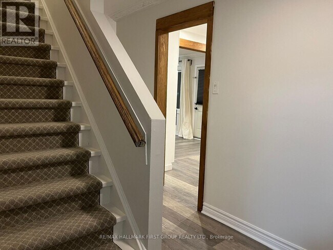 Photo du bâtiment - 1010 Glen St