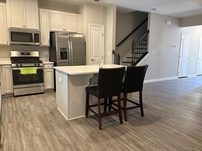 Foto del edificio - 133 Marthawood Ln