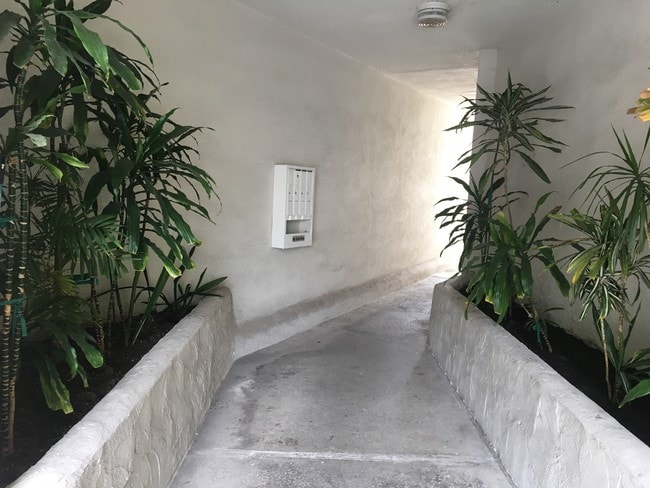 Foto del edificio - 1815 Camden Ave