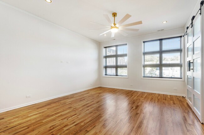 Foto del edificio - 5519 N Broadway