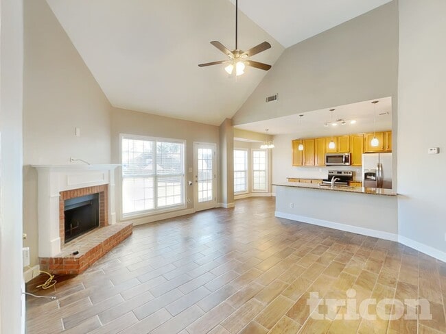 Building Photo - 903 Ember Ct