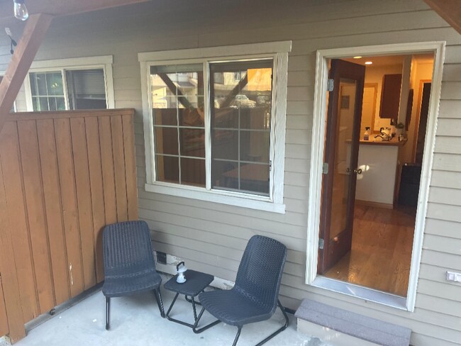 Foto del edificio - 2938 Warbler Way