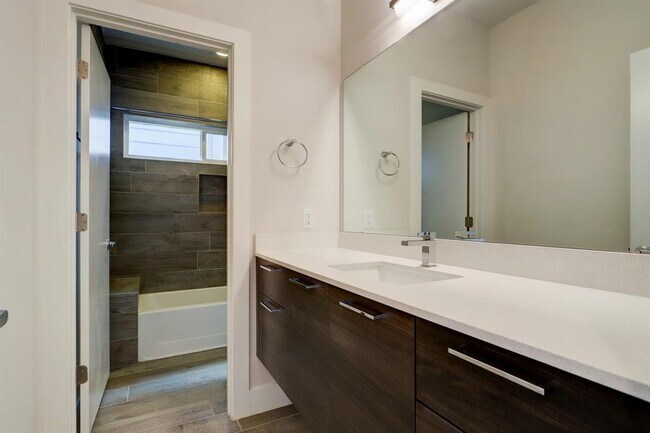 Foto del edificio - 2306 Wipprecht St