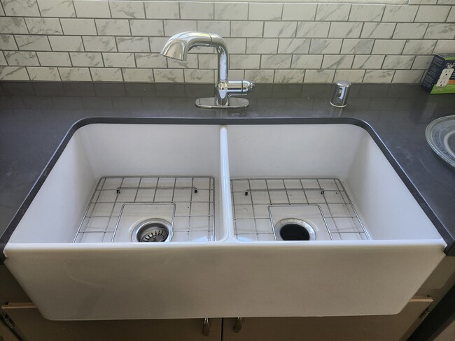 Building Photo - 2018 S 2nd Ave