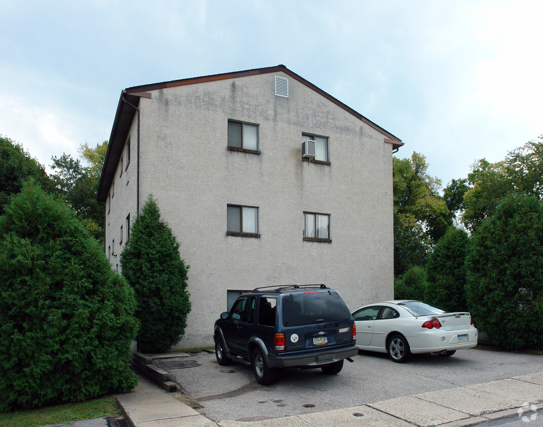 Building Photo - SWEDELAND ARMS APARTMENTS