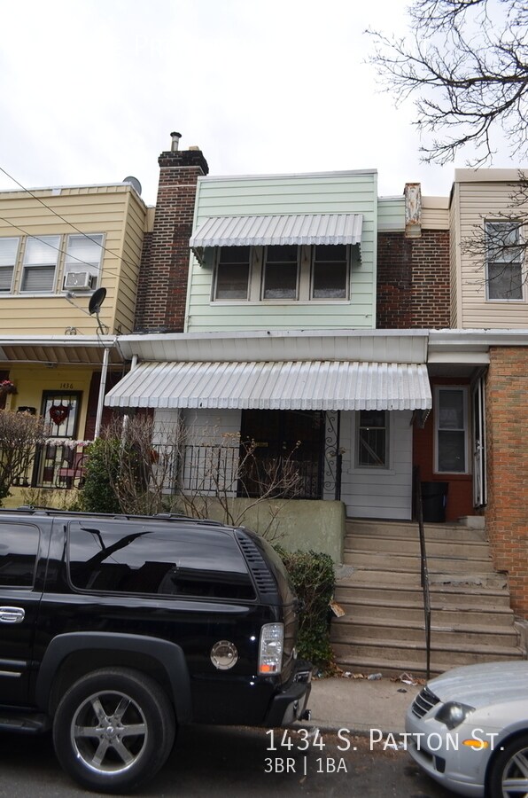 3 Bedroom House W/ Garage in Grays Ferry House Rental in Philadelphia