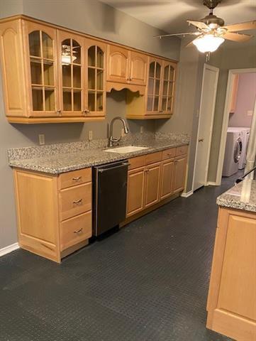 Building Photo - 2123 Mistletoe Ave