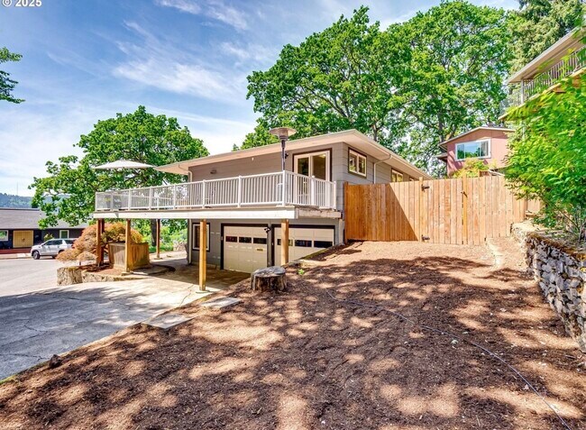 Building Photo - 5210 N Emerson Dr