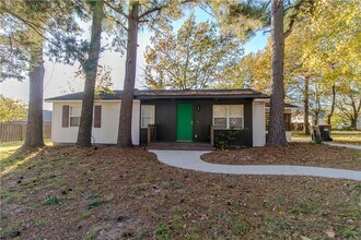 Building Photo - 1760 Pine Woods Rd