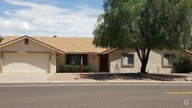 Building Photo - 15051 N El Pueblo Blvd