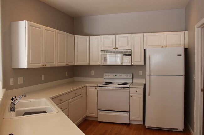 Foto del edificio - Charming Ranch-Style Patio Home with Garage & Fenced Yard