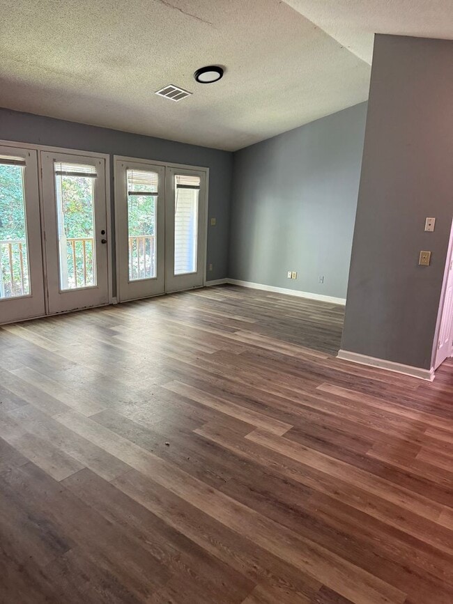 Building Photo - 3115 Darden Rd