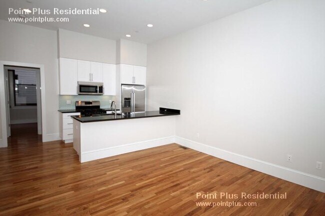 Building Photo - 87 3rd St